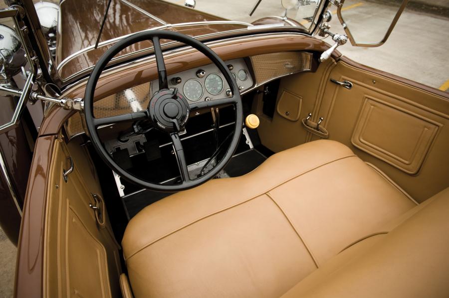  Cadillac V16 Roadster by Fleetwood 1931 года  (фото 10 из 12)